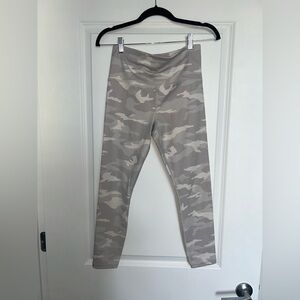 Athleta Elation Camp 7/8 Tight